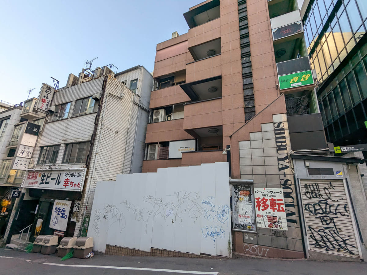 こちらは営業を終了した建物