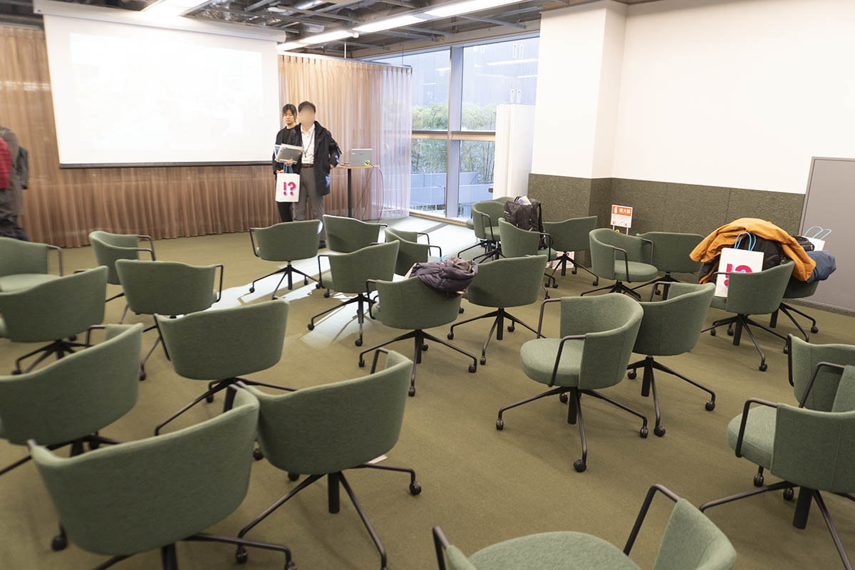 発表会が実施された研修スペース