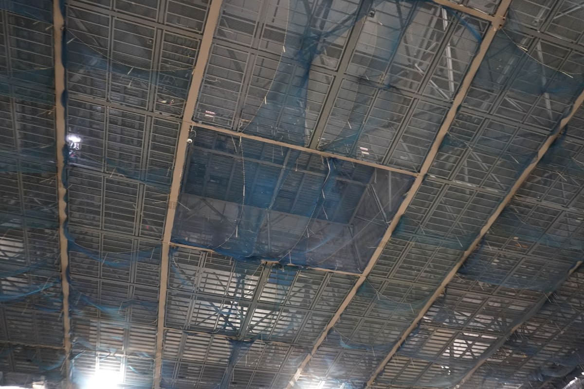 中央部分にセンターハングビジョンが設置される