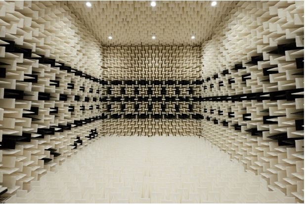 リニューアルした高性能な無響室