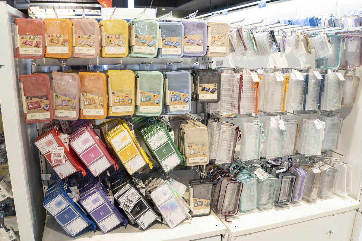 カラバリが豊富なケース類