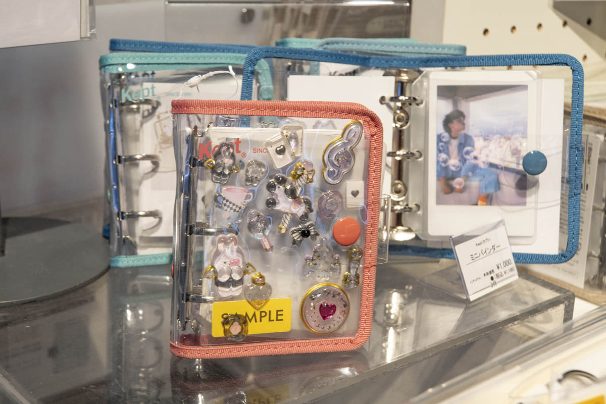 シールでデコるとこんな感じ