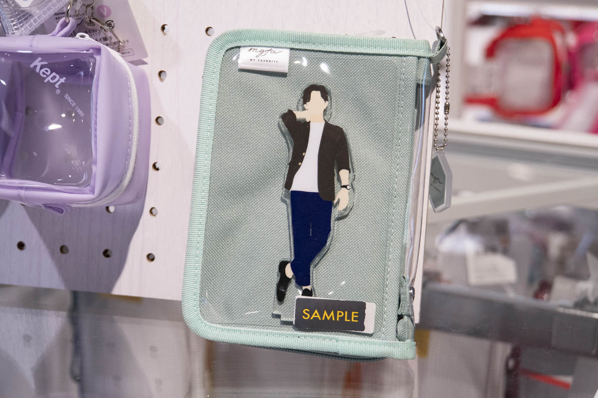 リヒトラブ myfa(ミファ) デコレーションポーチ ミニ(1,430円)