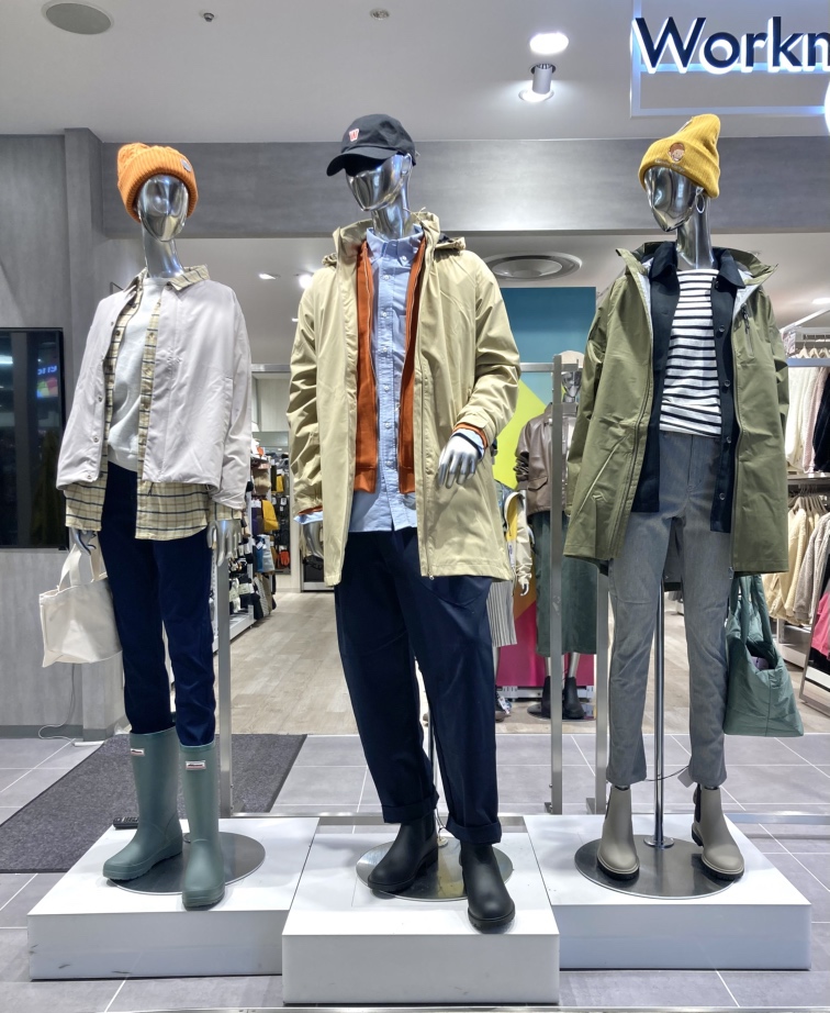 Workman Colorsではベーシック衣料を主に投入