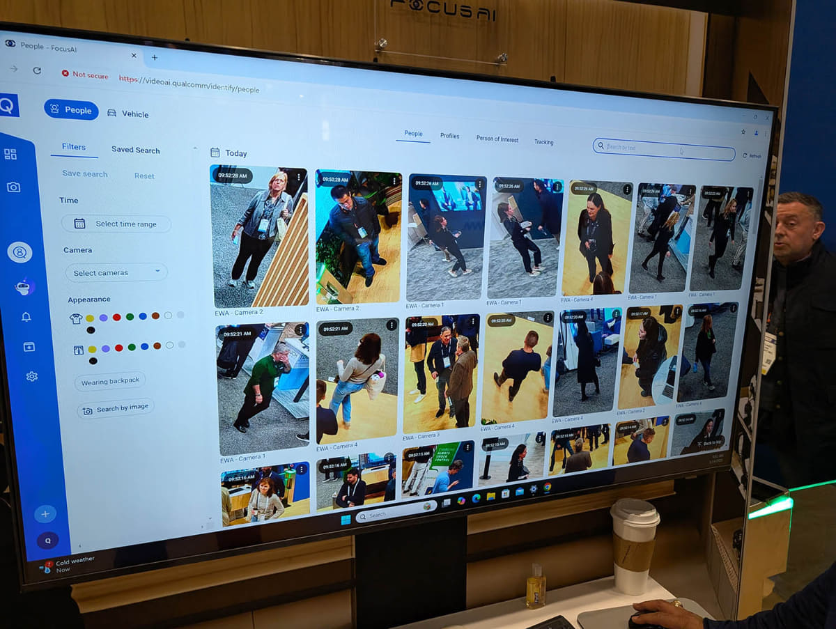 FocusAIのデモンストレーションでは、Qualcommブースへの来訪者を1人ずつマークしての動作解析が可能