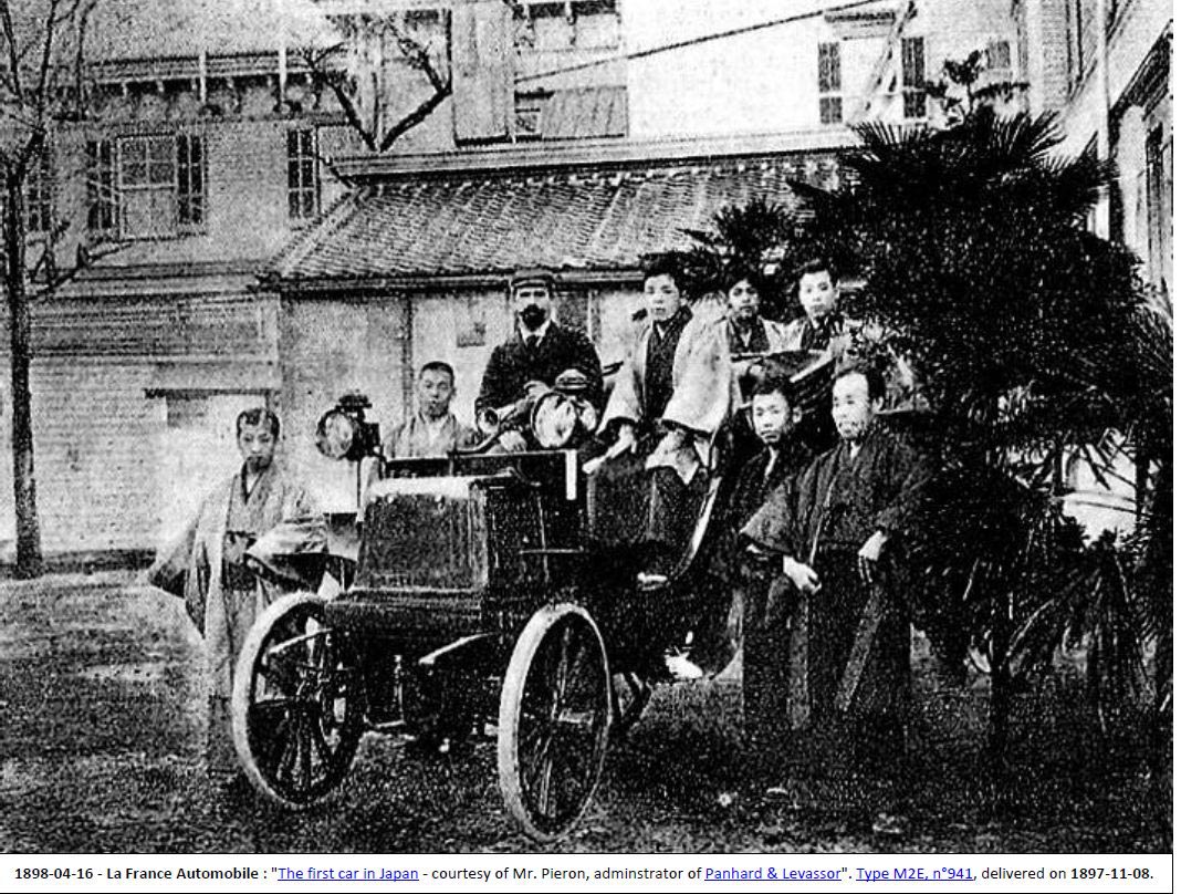 実際の写真といわれているもの。画像はいずれも<a href="https://commons.m.wikimedia.org/wiki/File:1898-04-16_-_La_France_Automobile_-_%27The_first_car_in_Japan%27.pdf">Wikimedia Commons</a>から