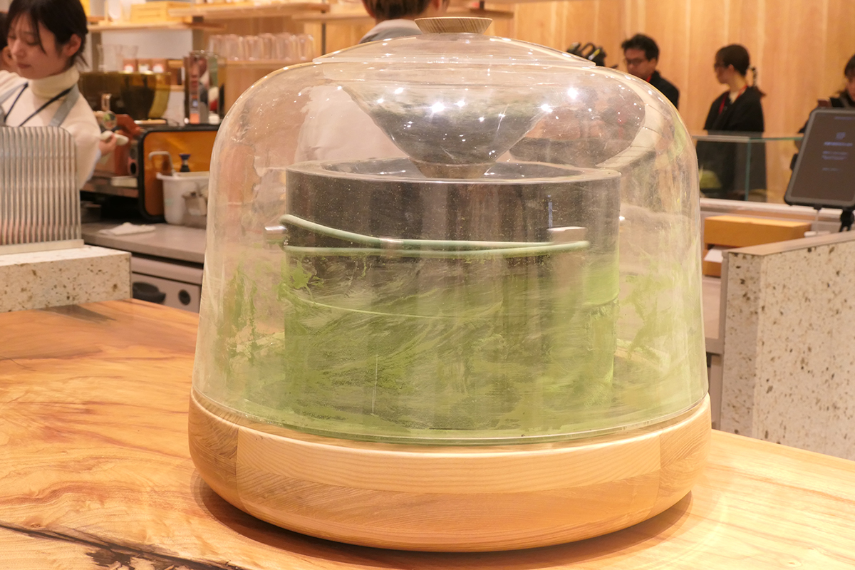 「スターバックス ティー&カフェ」唯一の石臼設置店舗となる