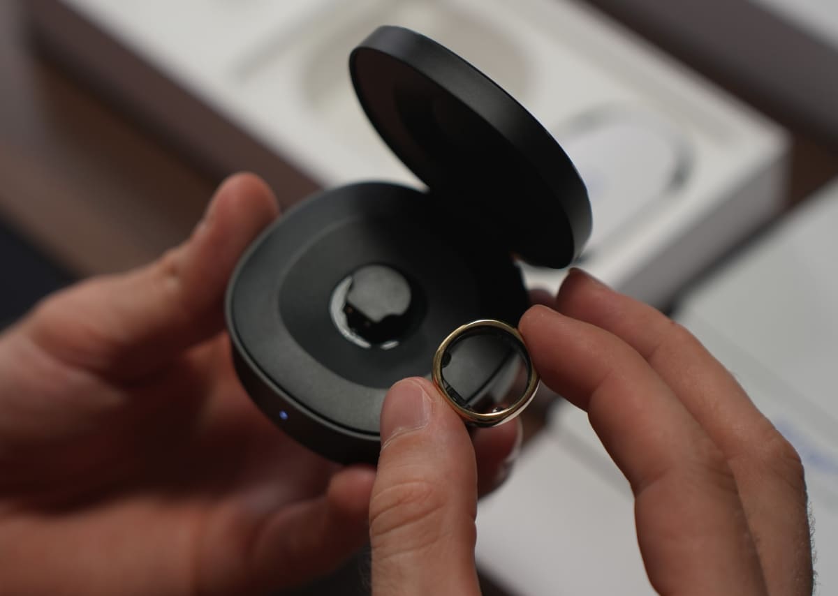 専用の充電ケース