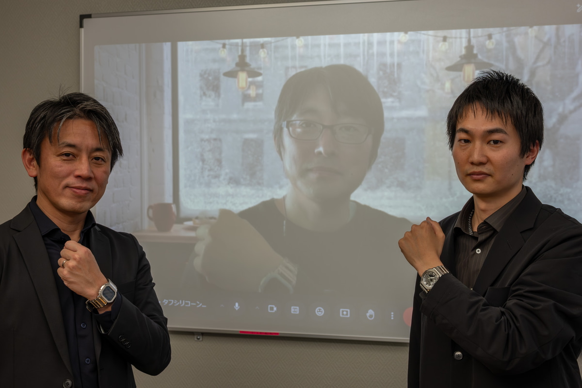 左から齊藤氏、池津氏(ビデオ会議で出席)、安田氏