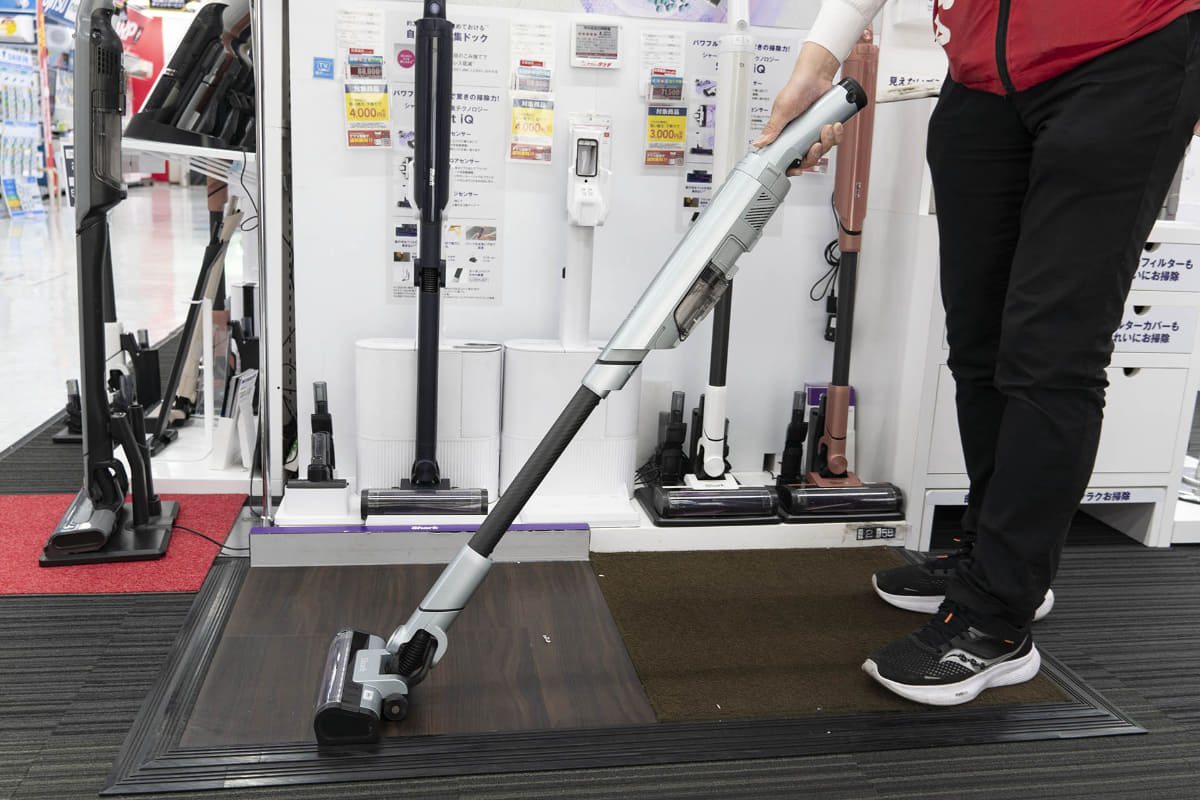 本体が軽いので、移動も楽で軽快に掃除ができる