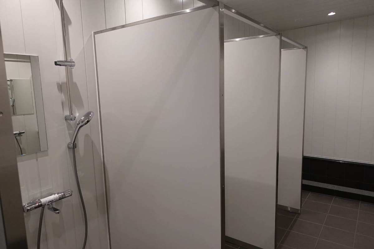 シャワールーム