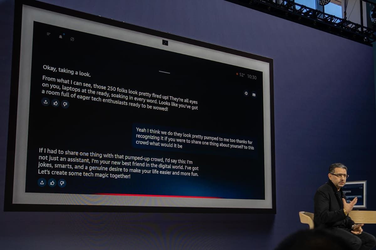 発表会のデモでは、ほぼすべての場面でディスプレイ付きの「Echo Show」が使われていた