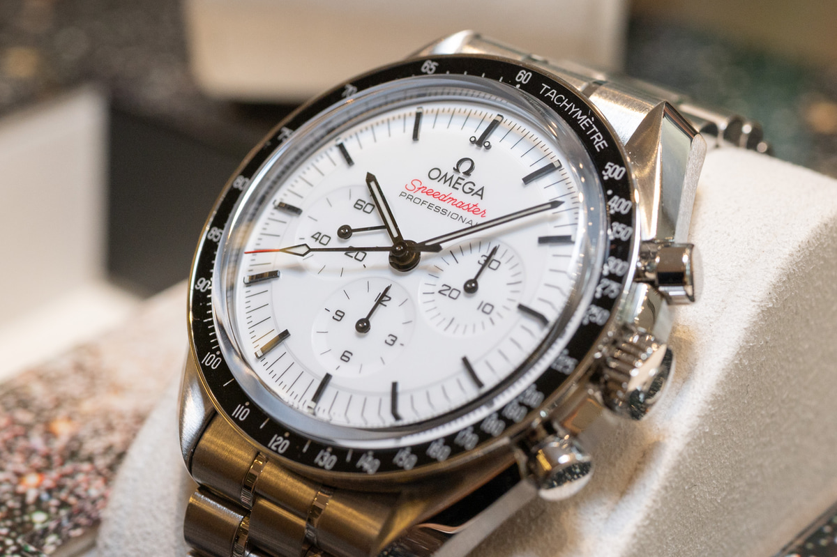 2024年3月に発売された「OMEGA Speedmaster Moonwatch Professional」(310.30.42.50.04.001)