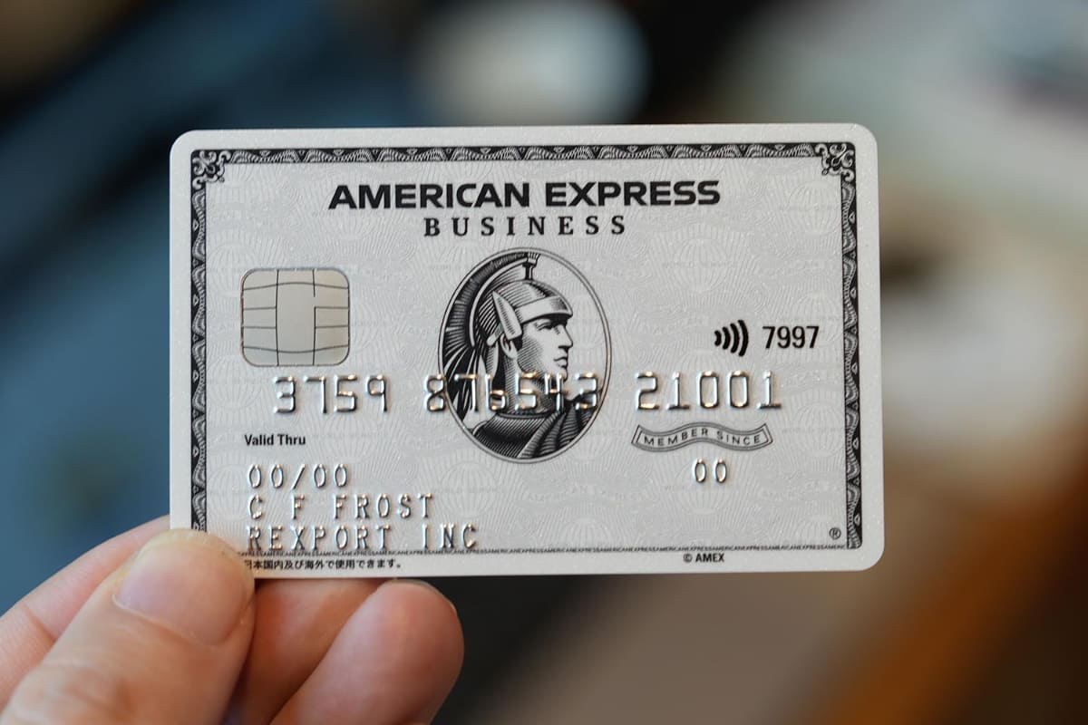 初の白い券面のアメリカン・エキスプレスカード