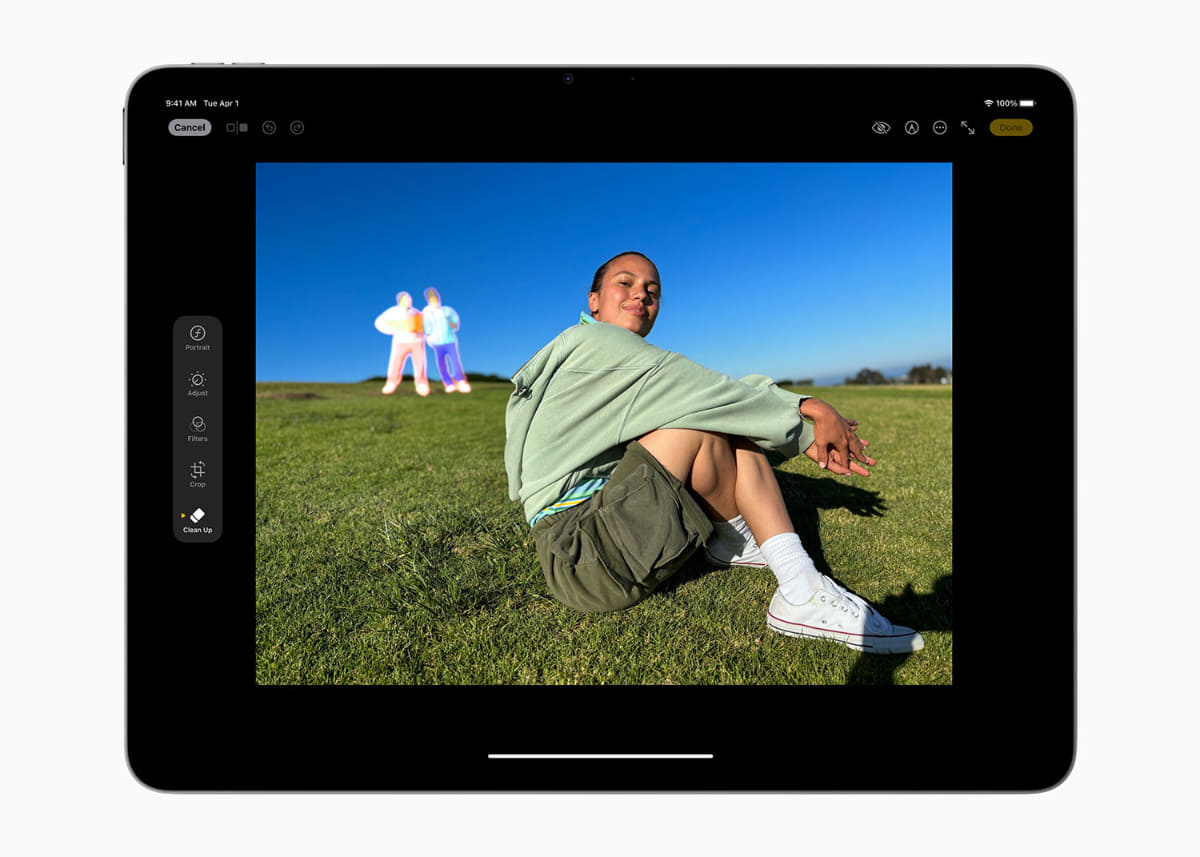 Apple Intelligenceの写真アプリでは、クリーンアップで写真の中の不要な要素を簡単に消せる