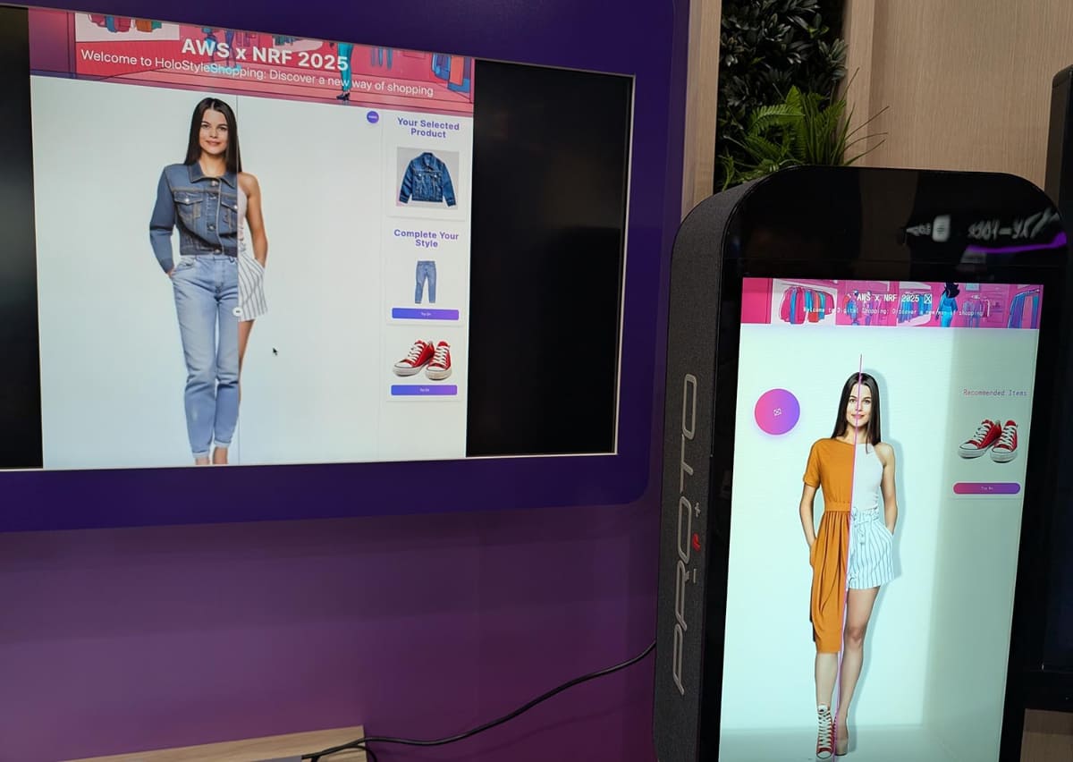 バーチャルTry-AllではProtoのホログラフィックディスプレイ上にアバターを表示させてバーチャルフィッティングを行なえる