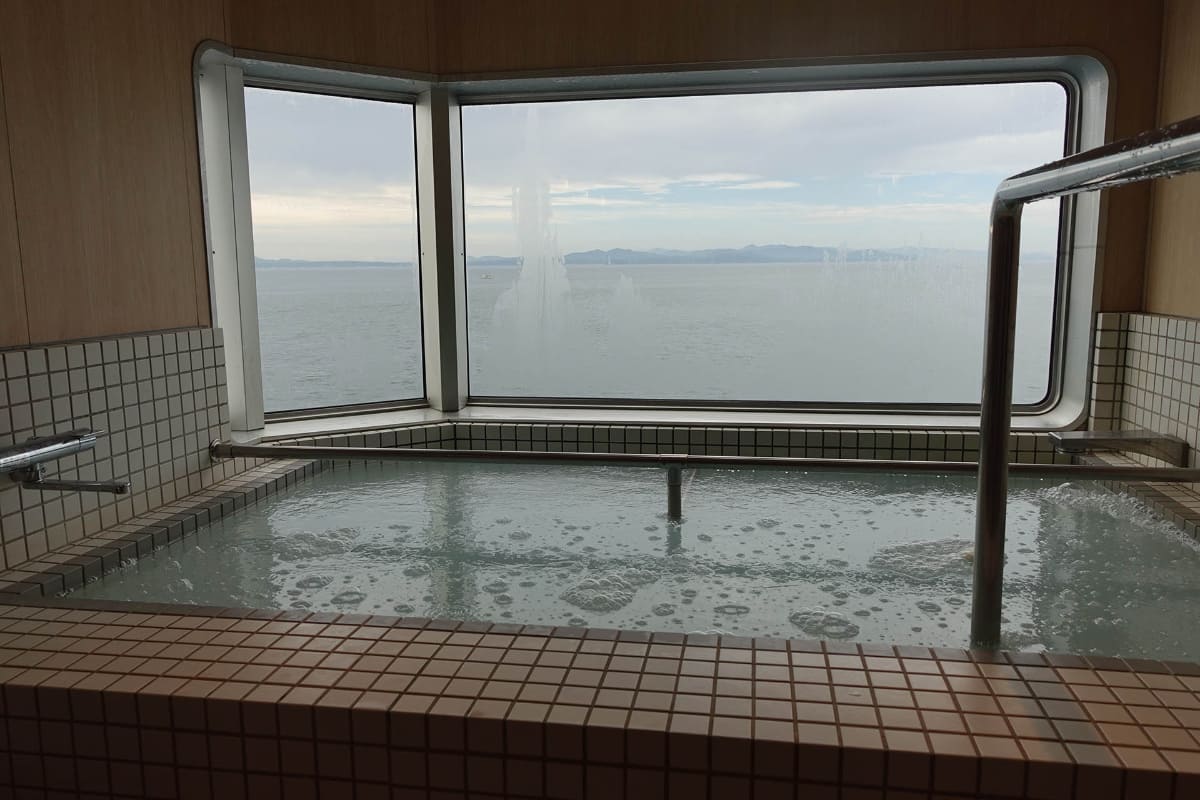 ホワイトイオン泉「雲の湯」。以前取材の際に、許可を得て撮影