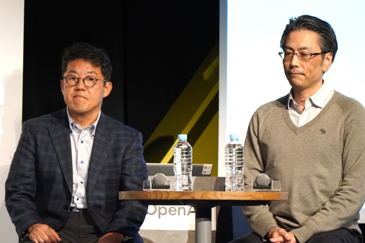 左から慶應義塾大学大学院 システムデザイン・マネジメント研究科 矢向 高弘教授、東京大学大学院情報理工学研究科 山崎 俊彦教授