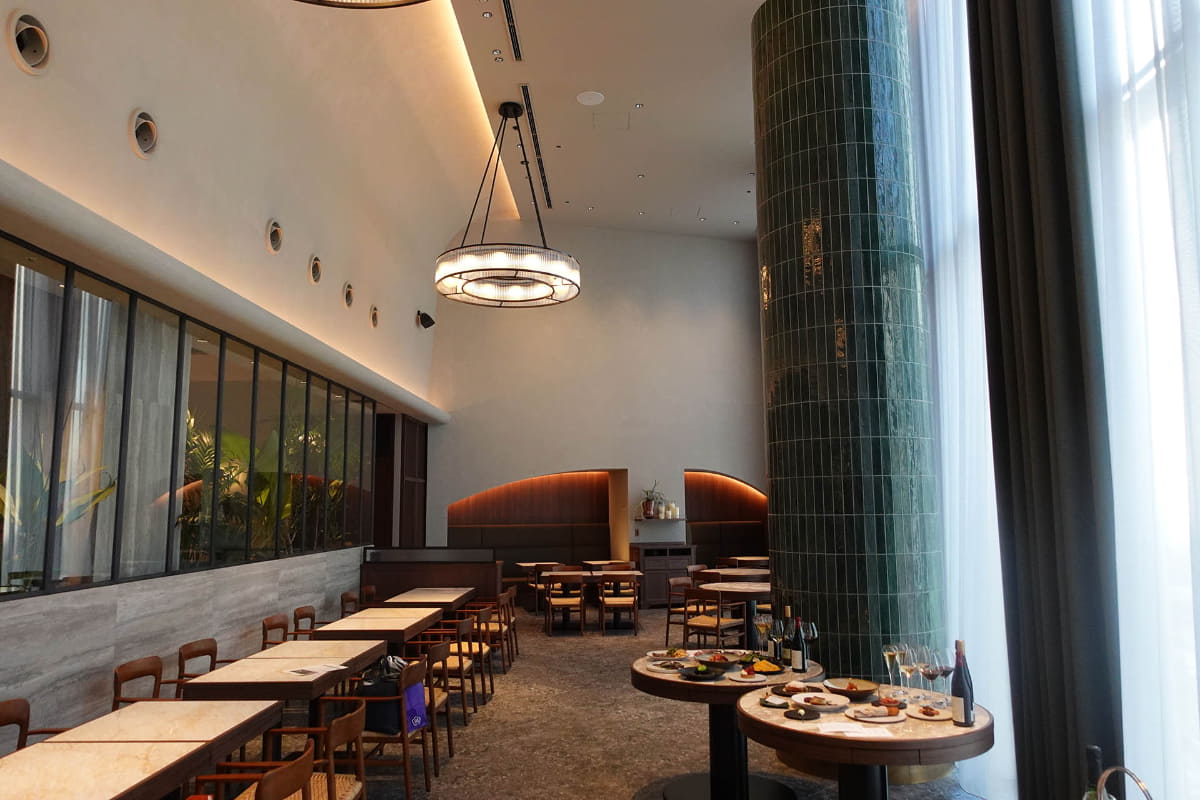 店内はグラングリーンの「緑」を意識しているという