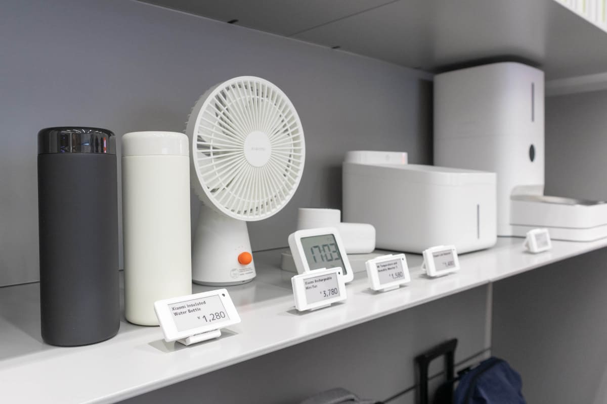 ウォーターボトル、扇風機、スマート温湿度計といったアイテムも