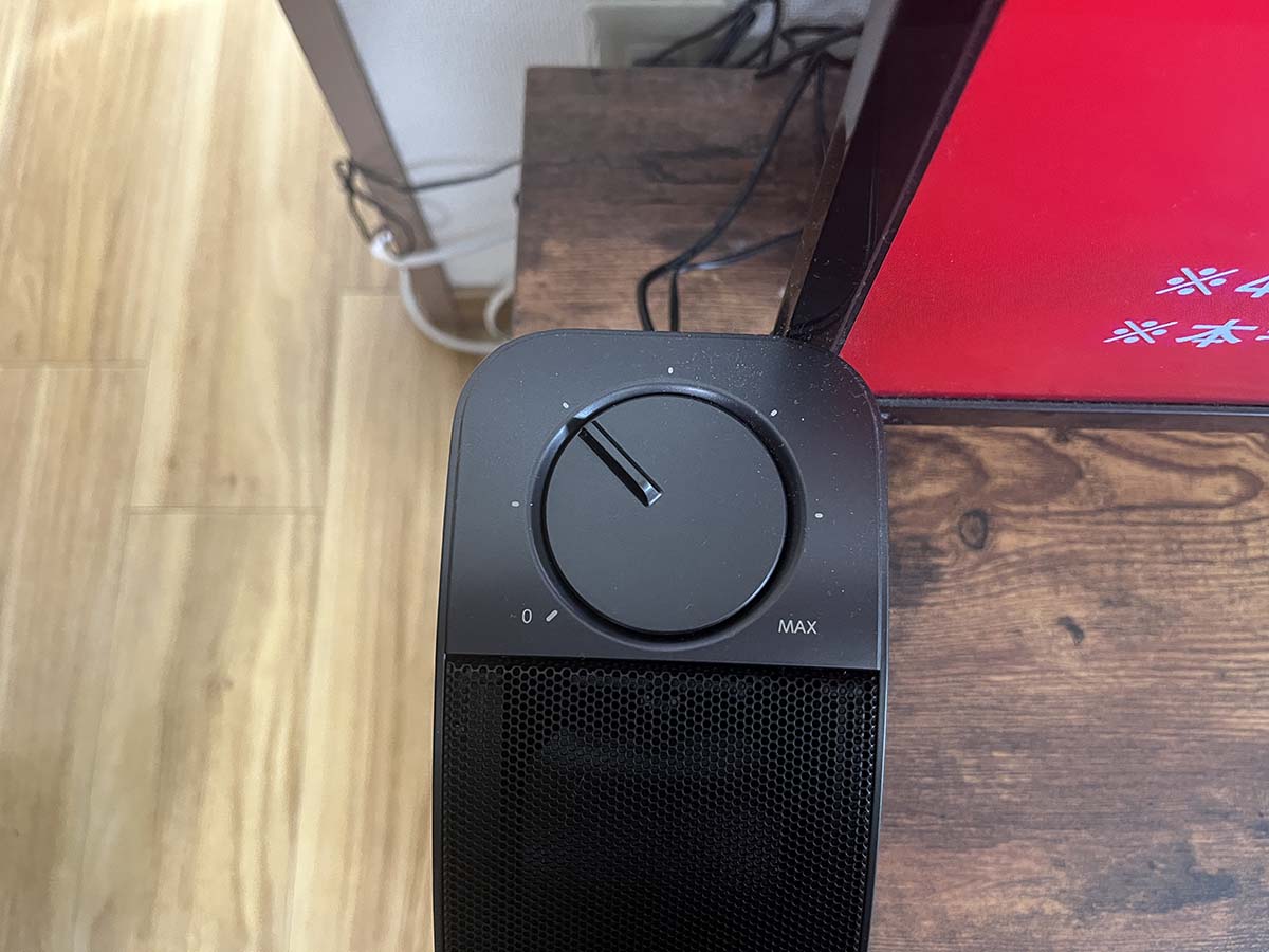 ミライスピーカーMiniの音量は0～6で調整可能。リモコンでは操作できないので、最初に調整しておくといい