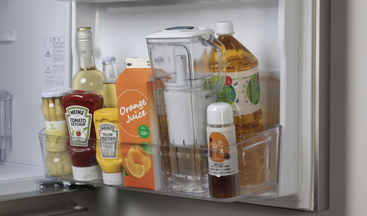 冷蔵庫のドアポケットにすっきり収まる形