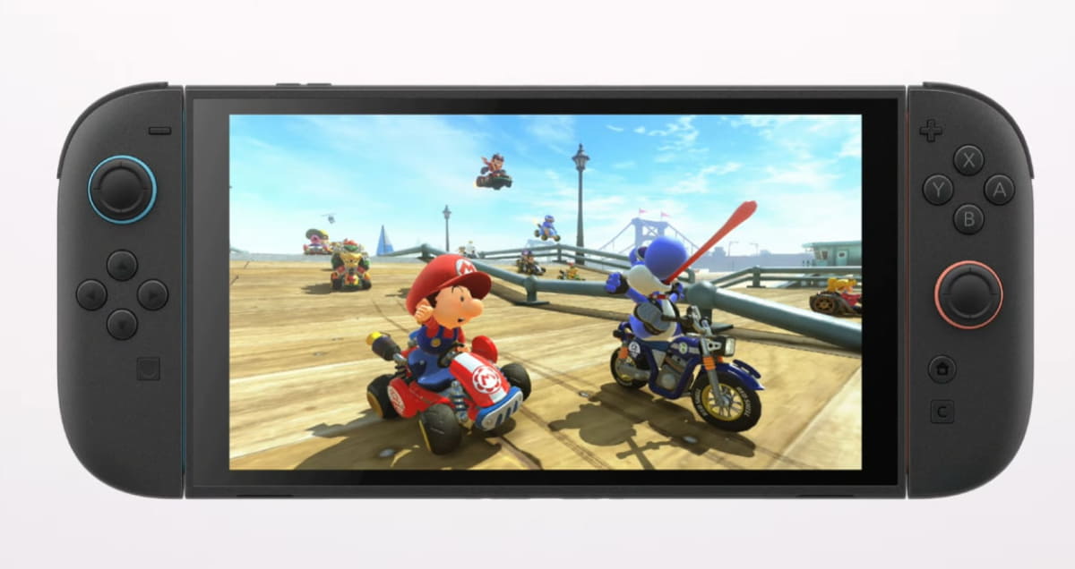 ディスプレイは7.9インチ