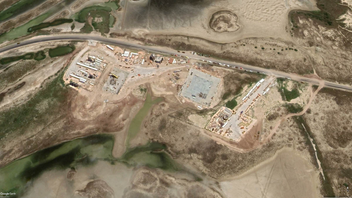 2020年6月のスターベース。画像右側のLauch Pad A付近に施設建設が進む(©Google)