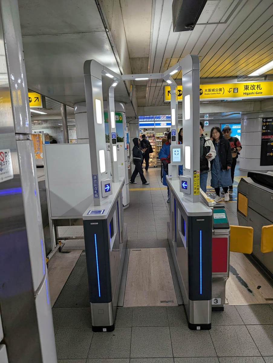 大阪メトロで運用が開始された顔認証改札