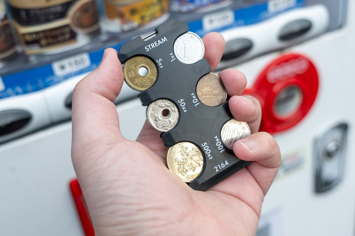 現金しか使えない自販機でも、必要な硬貨をすぐに取り出せる。