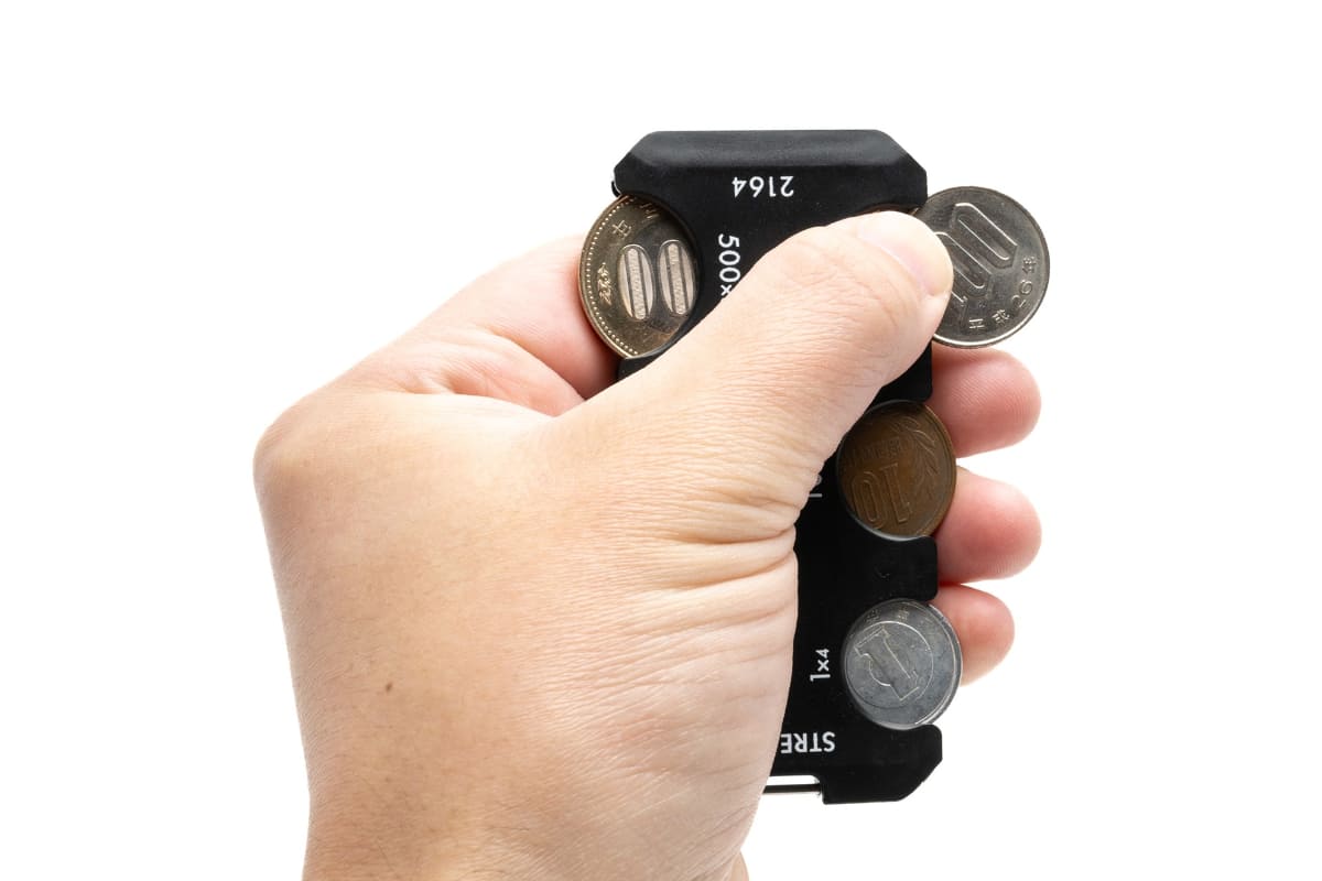 1枚ずつでも複数枚でもスムーズに取り出せる。