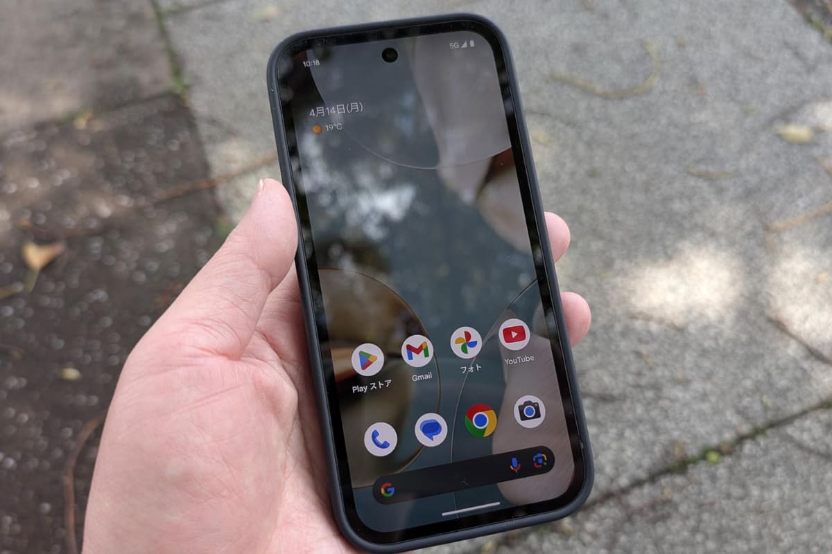 画面の輝度が従来機種と比較してアップしたことで、明るい屋外などでの画面視認性が向上しています