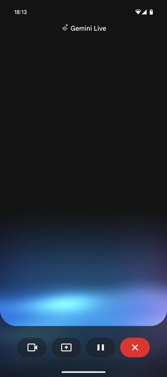 これに対してPixel 9aでは、カメラ撮影と画像アップロードを示すアイコンが追加されています