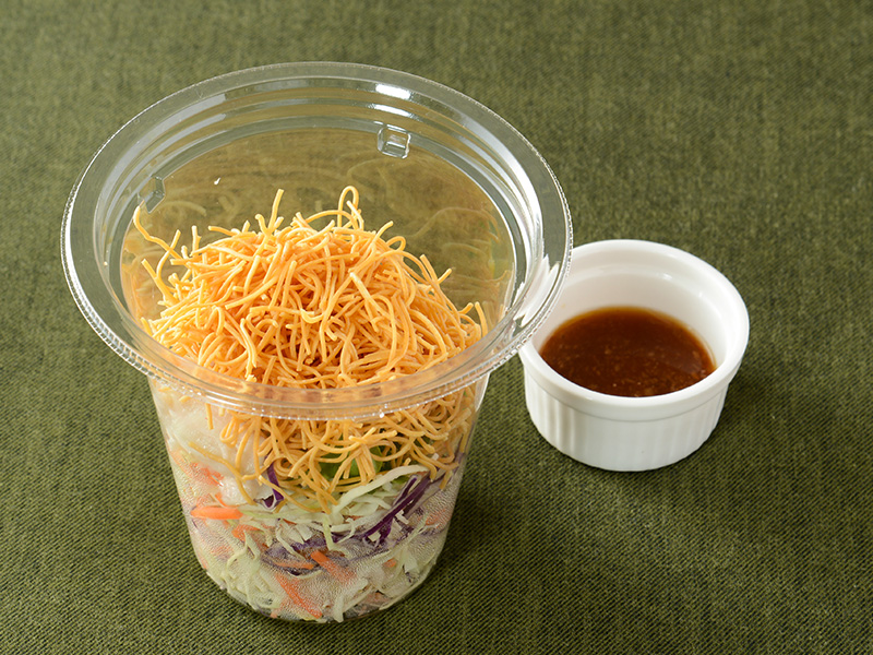 パリパリ麺のサラダ