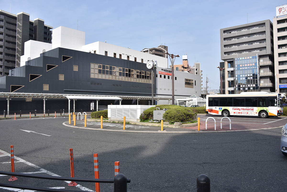 中百舌鳥駅の北側には大きなバスロータリー