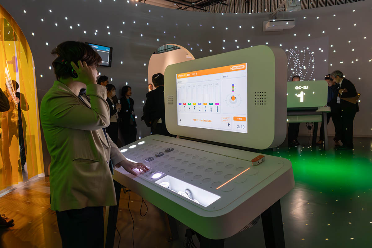 量子コンピュータ・ディスコの体験マシン