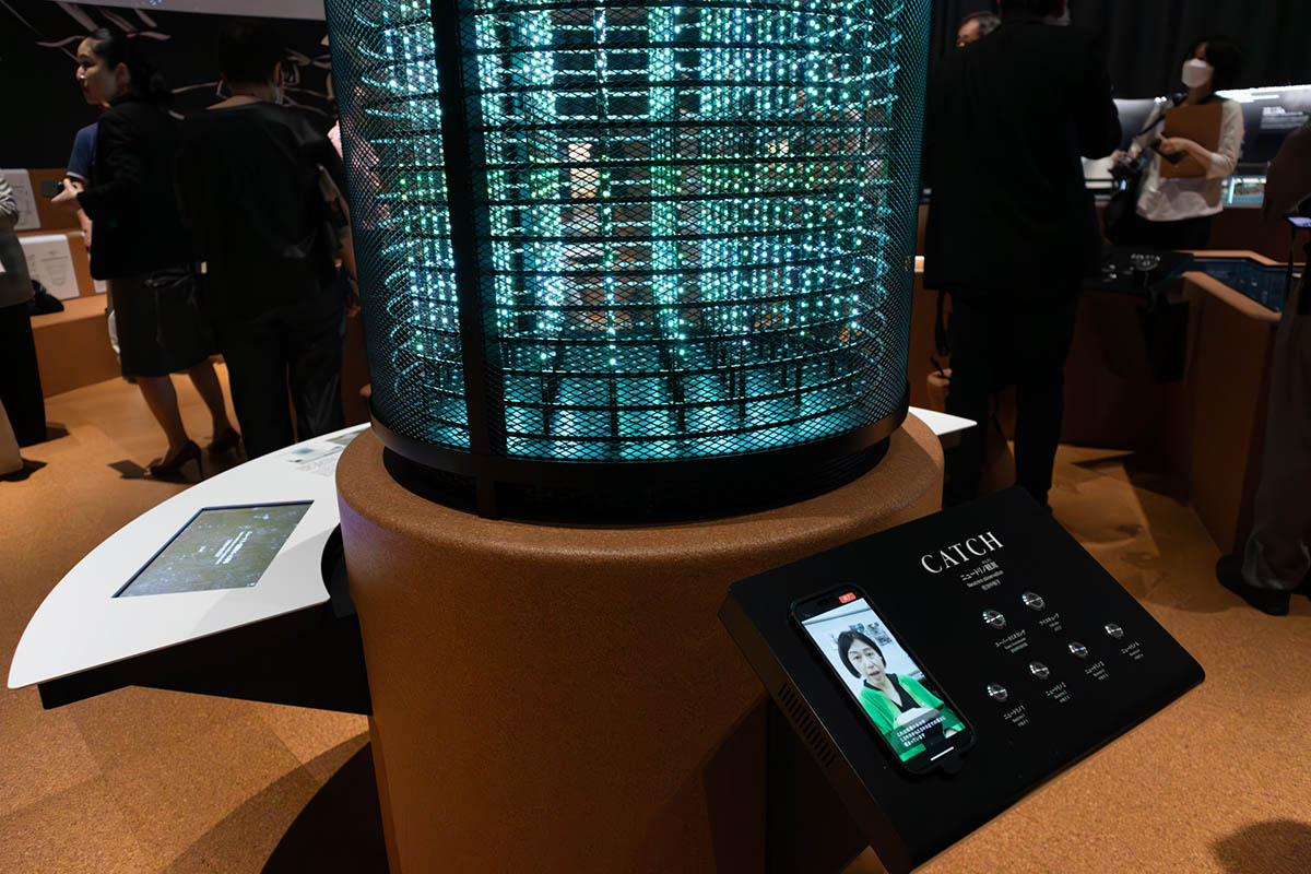 こちらはニュートリノ観測の展示