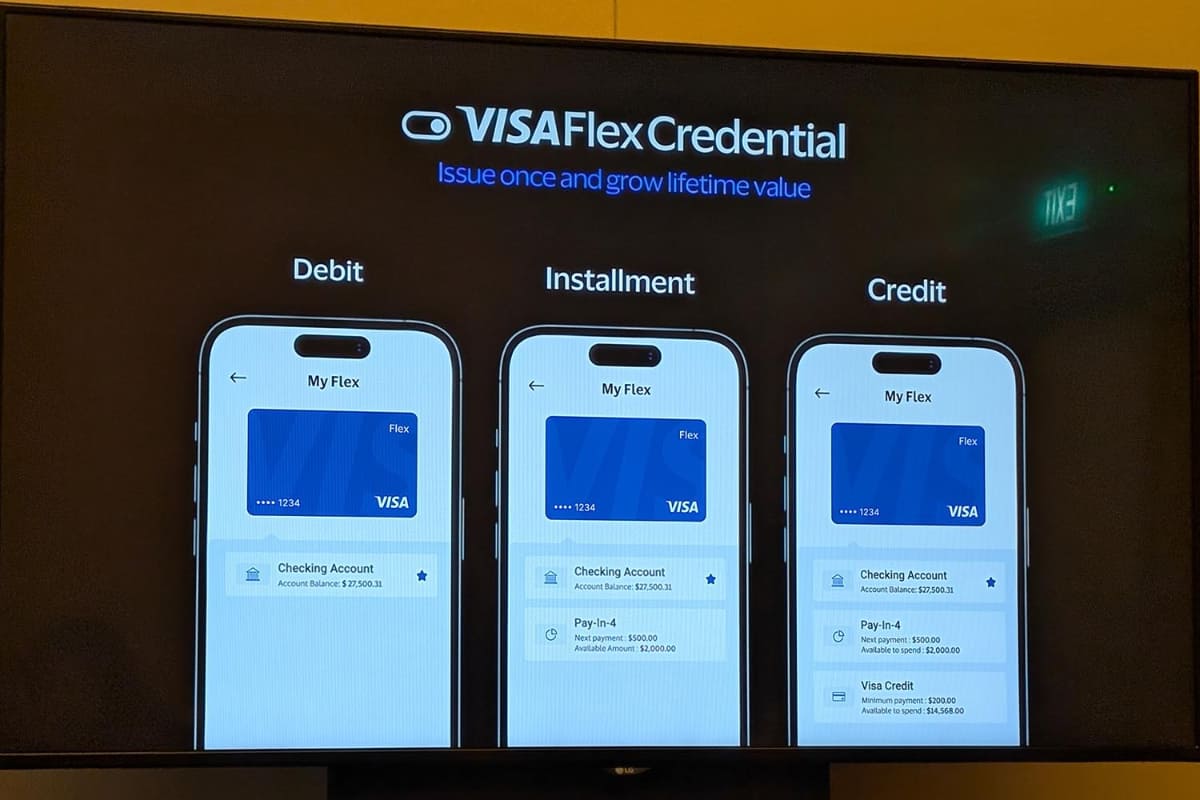 VisaのFlexible Credentialの説明。アプリ側で1枚のカードを目的に応じて切り替えられる