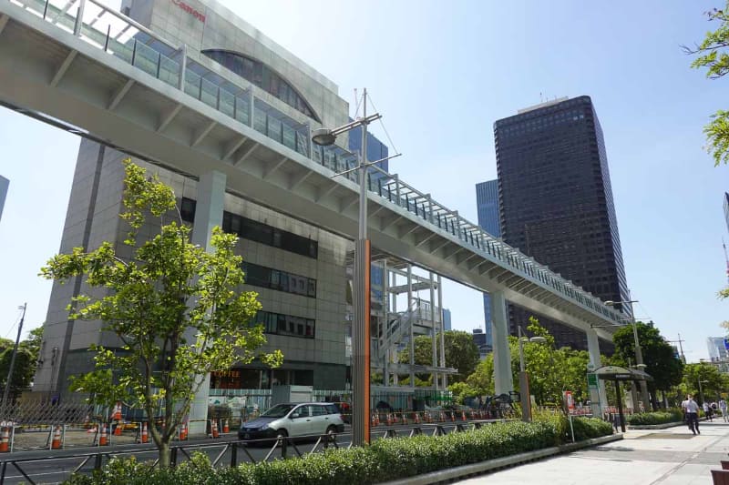空中を歩くような、歩道橋とは違った楽しさがあります