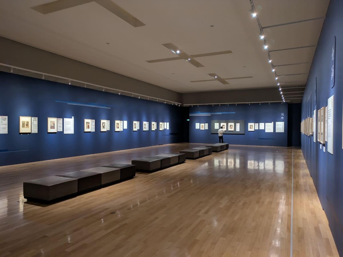 会場4面のうち3面に、東洲斎写楽の作品が展示されている