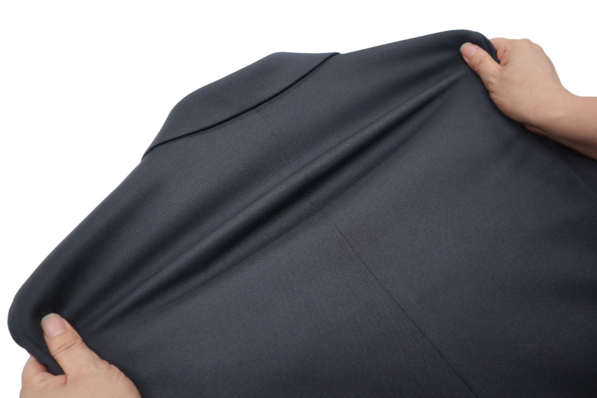 スポ―ツウエア並みの高いストレッチ性