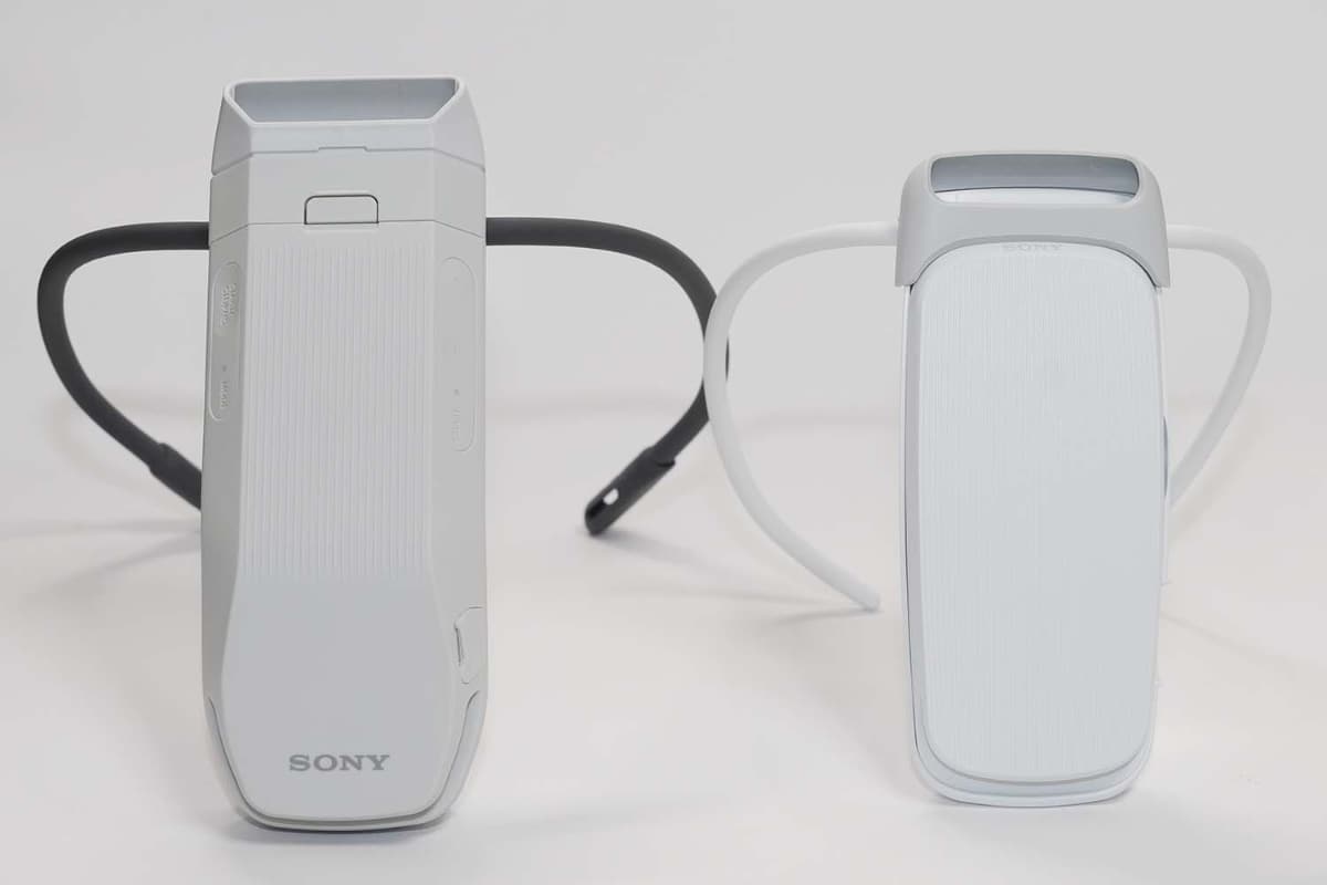 REON POCKET PRO(左)とREON POCKET 5(右)