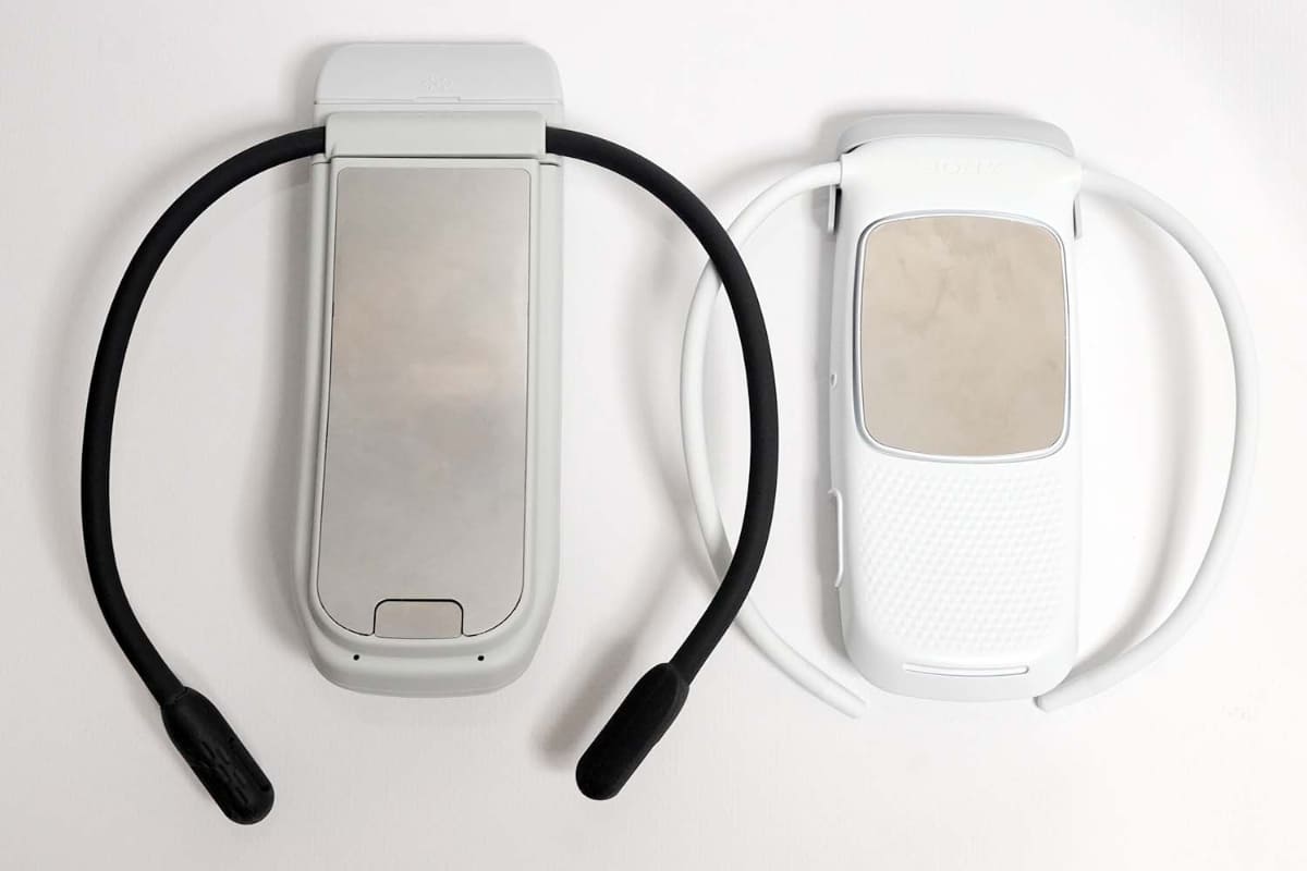 REON POCKET PRO(左)とREON POCKET 5(右)