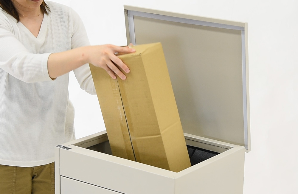 大きな荷物を投函できる