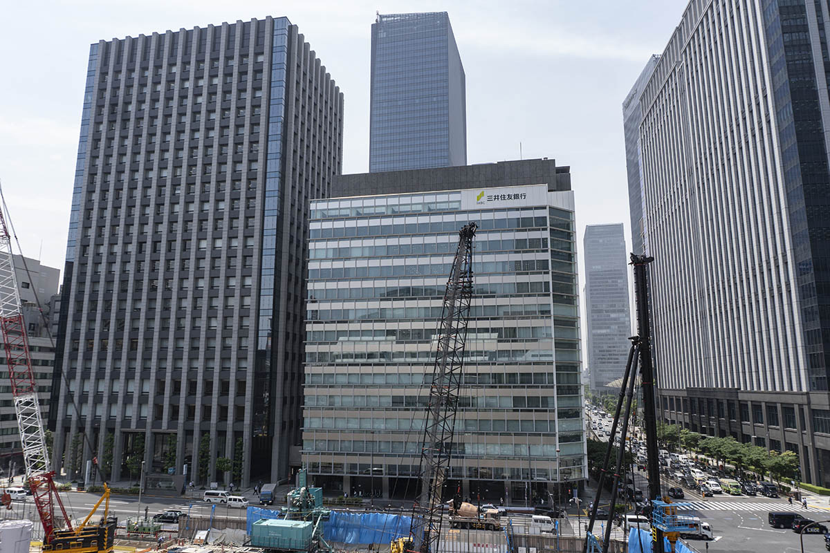 北街区計画地にあるビルから八重洲方面を見た様子。後方に見える大きな建物がトフロム ヤエス