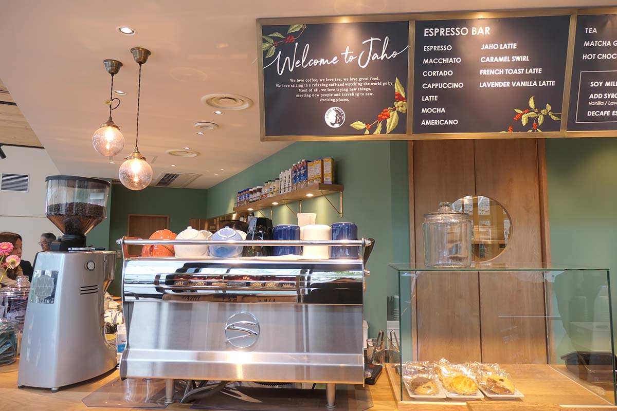 自家焙煎のコーヒーを提供