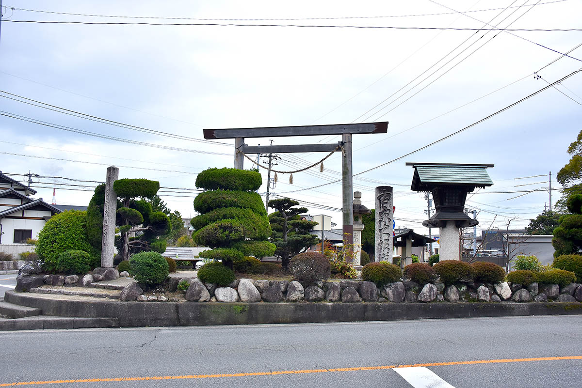 東海道と伊勢街道の分岐点となる日永追分
