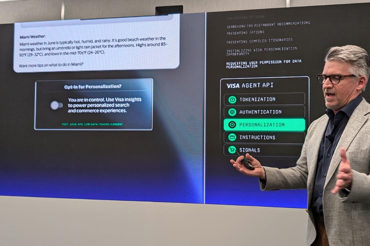 普通にAIエージェントを使うと個人の情報はほとんど加味されないが、パーソナライズ化に「同意」することで回答内容が激変する