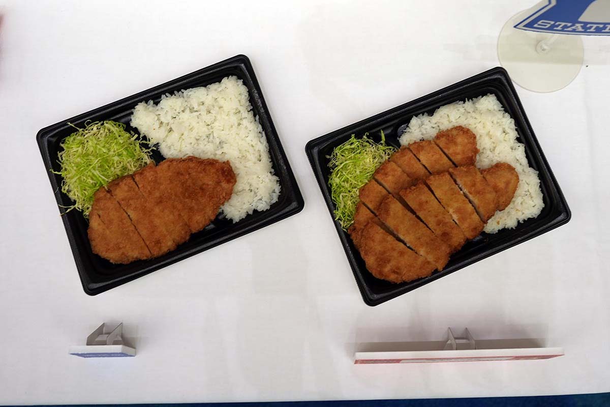 「盛りすぎ！チキンカツ弁当」(価格：592円)