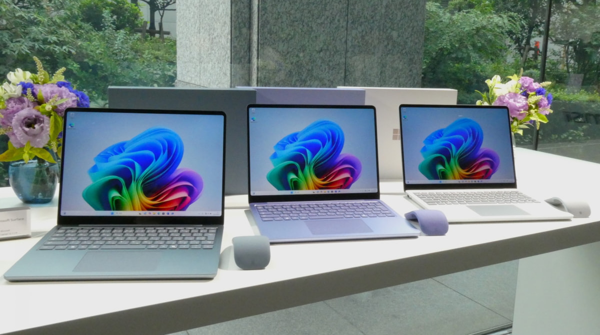 Surface Laptop 13インチ。左からオーシャングリーン、バイオレット、プラチナ。